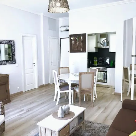 Prestige Center Apartment